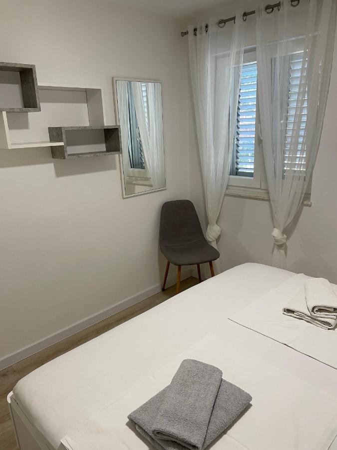 Guest House Micin Vodice Ngoại thất bức ảnh