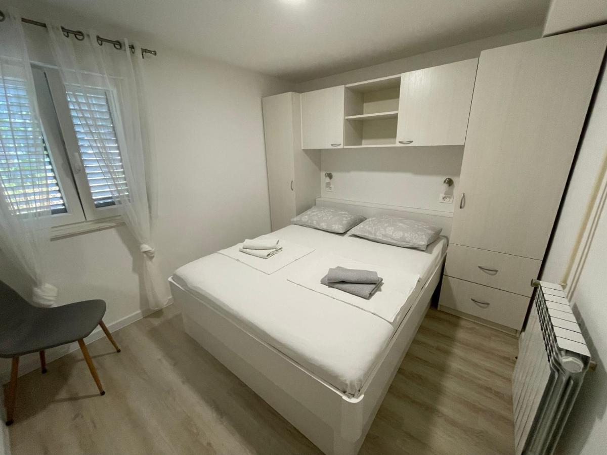 Guest House Micin Vodice Ngoại thất bức ảnh