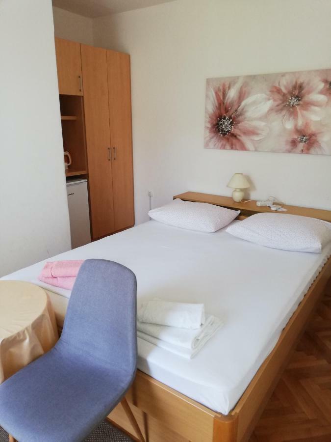Guest House Micin Vodice Ngoại thất bức ảnh