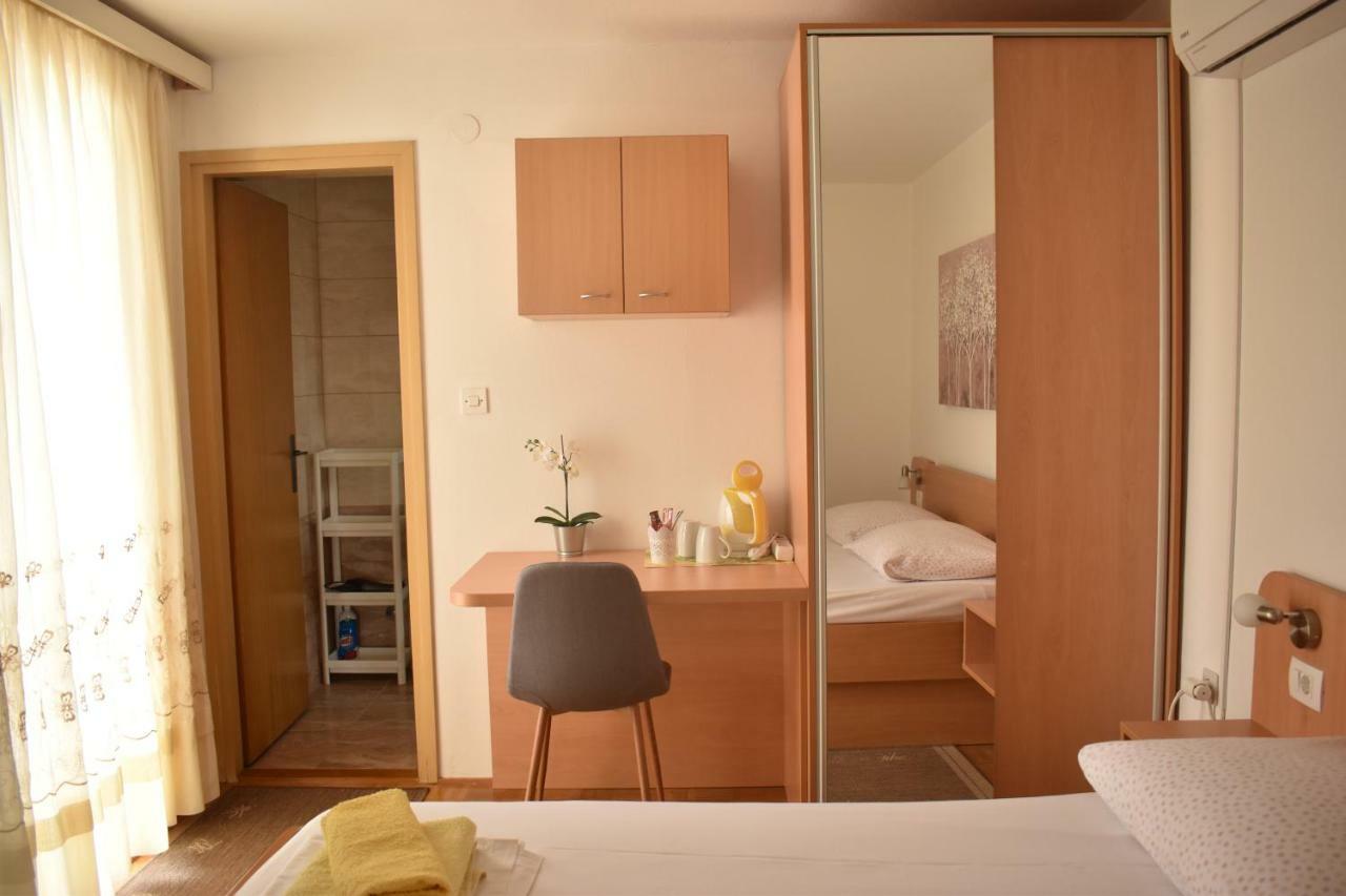 Guest House Micin Vodice Ngoại thất bức ảnh