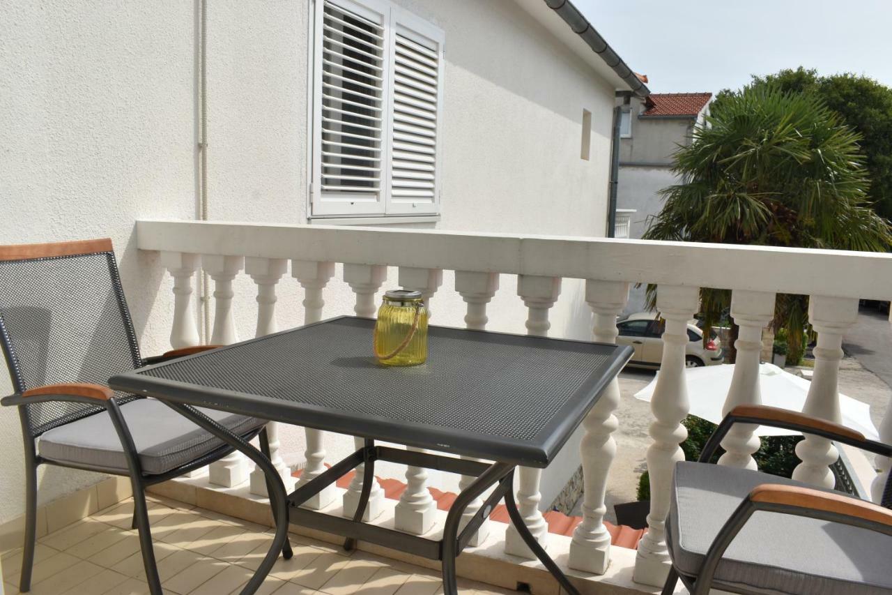 Guest House Micin Vodice Ngoại thất bức ảnh