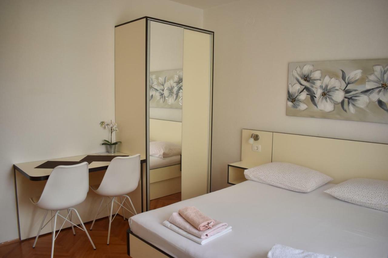 Guest House Micin Vodice Ngoại thất bức ảnh