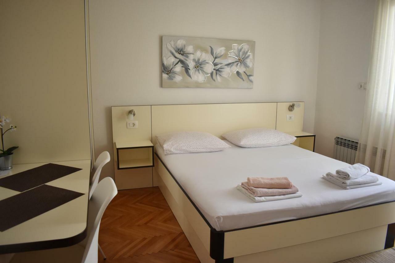 Guest House Micin Vodice Ngoại thất bức ảnh